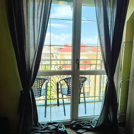 Appartement Golden Hermes, Z Basenem